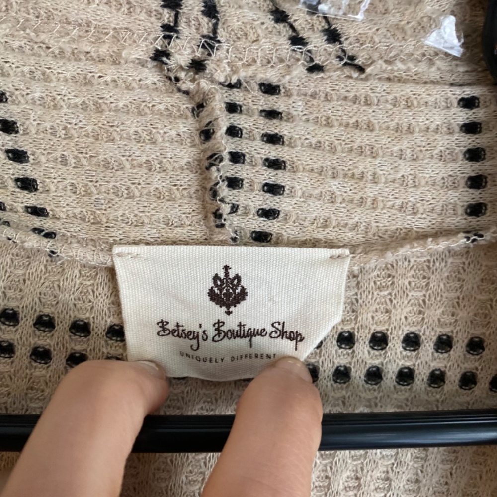 Cardigan  M - Picture 3 of 3